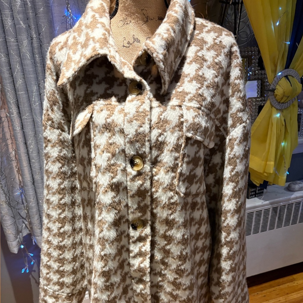 Houndstooth Button-Up Jacket
